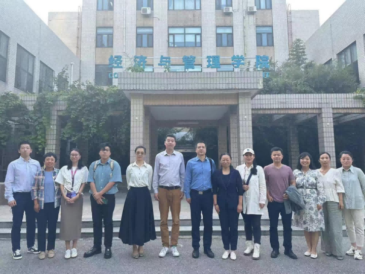 苍穹数码与北京工业大学举行产学合作座谈会暨“优质就业创业基地”、“创新创业实训基地”授牌仪式