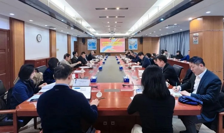 苍穹数码杨春总裁出席2026地理信息产业迎新春座谈会 分享发展成果 共话产业未来